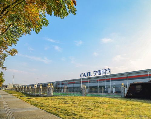 早報 諾貝爾獎授予新冠疫苗功臣，華為推出超低功率5G基站，國慶機票價格跳水